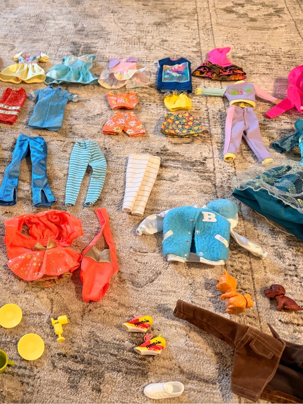 Barbie Assorted Doll Lot with vintage and new dolls twin mermaid babies - Picture 3 of 10